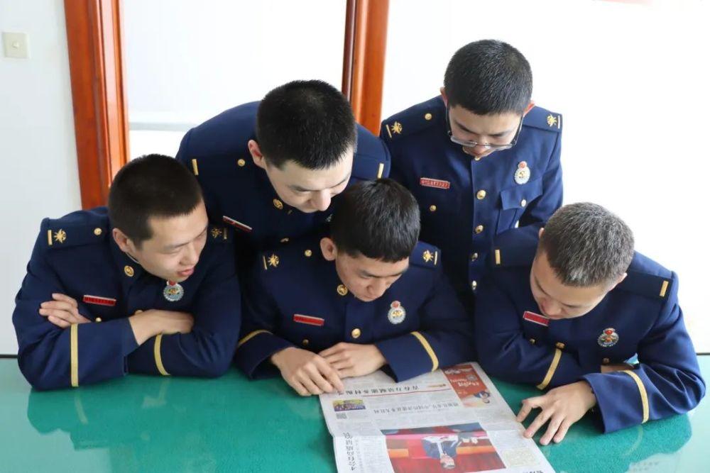 独眼萌怪的爱情